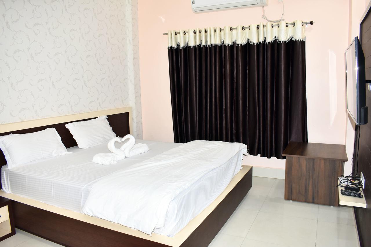 Hotel Triveni Balangir Exterior foto
