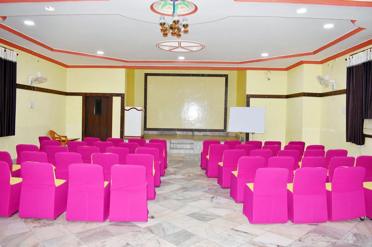 Hotel Triveni Balangir Exterior foto