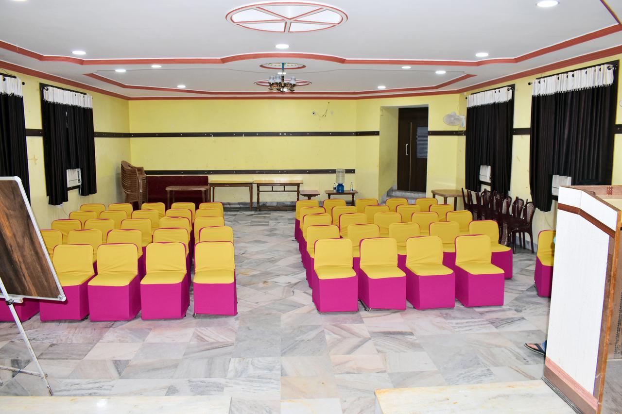 Hotel Triveni Balangir Exterior foto